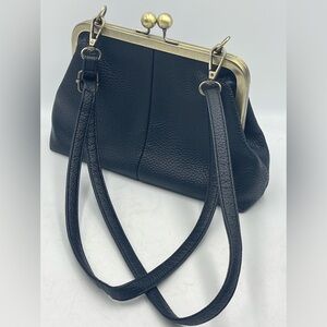 VTG Faux Leather Crossbody Purse w/Adjustable Shoulder Strap & Kiss Lock Closure